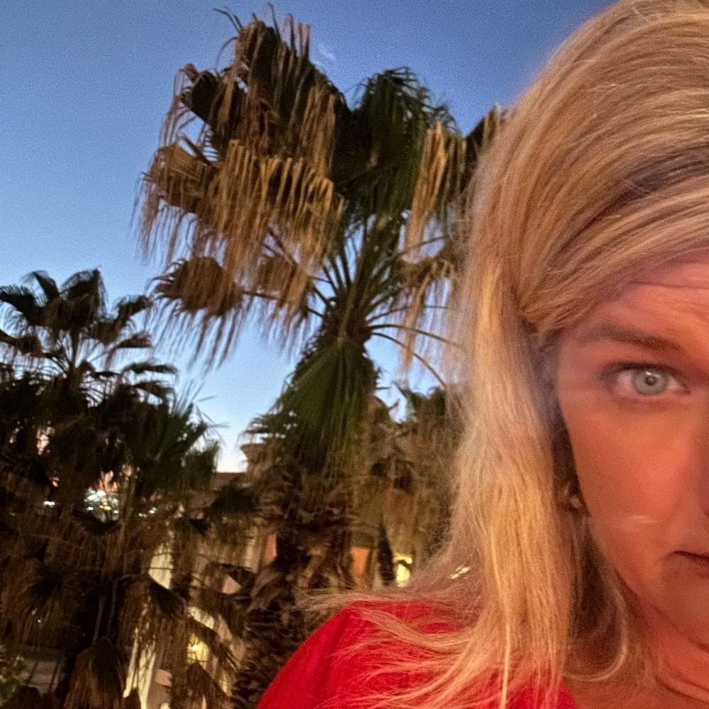 Meet your Posher, Lori